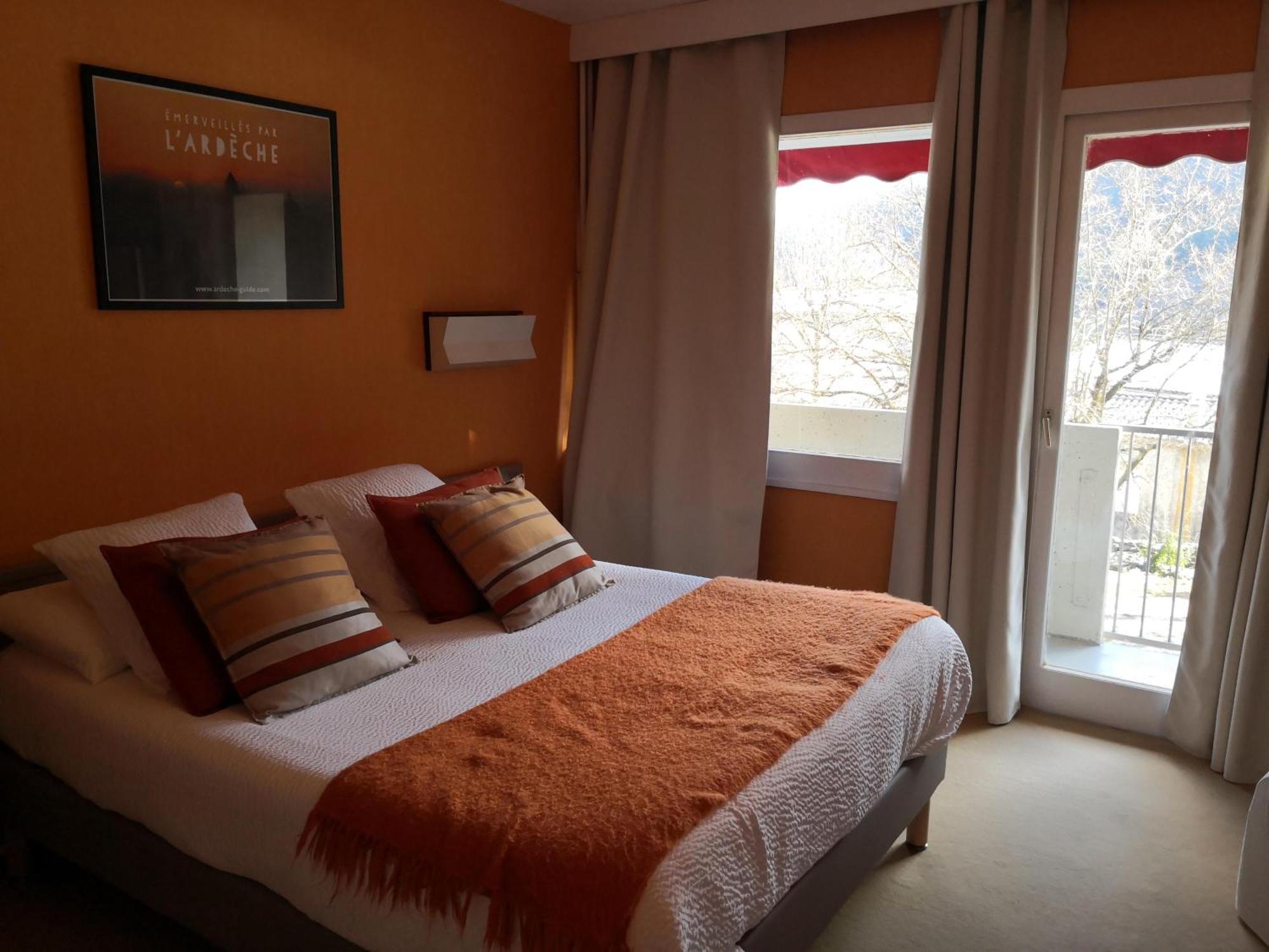 Logis Hotel-Restaurant Le Tanargue Valgorge エクステリア 写真